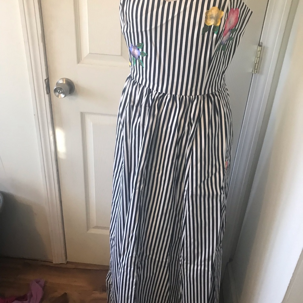 Dress - Picture 4 of 8